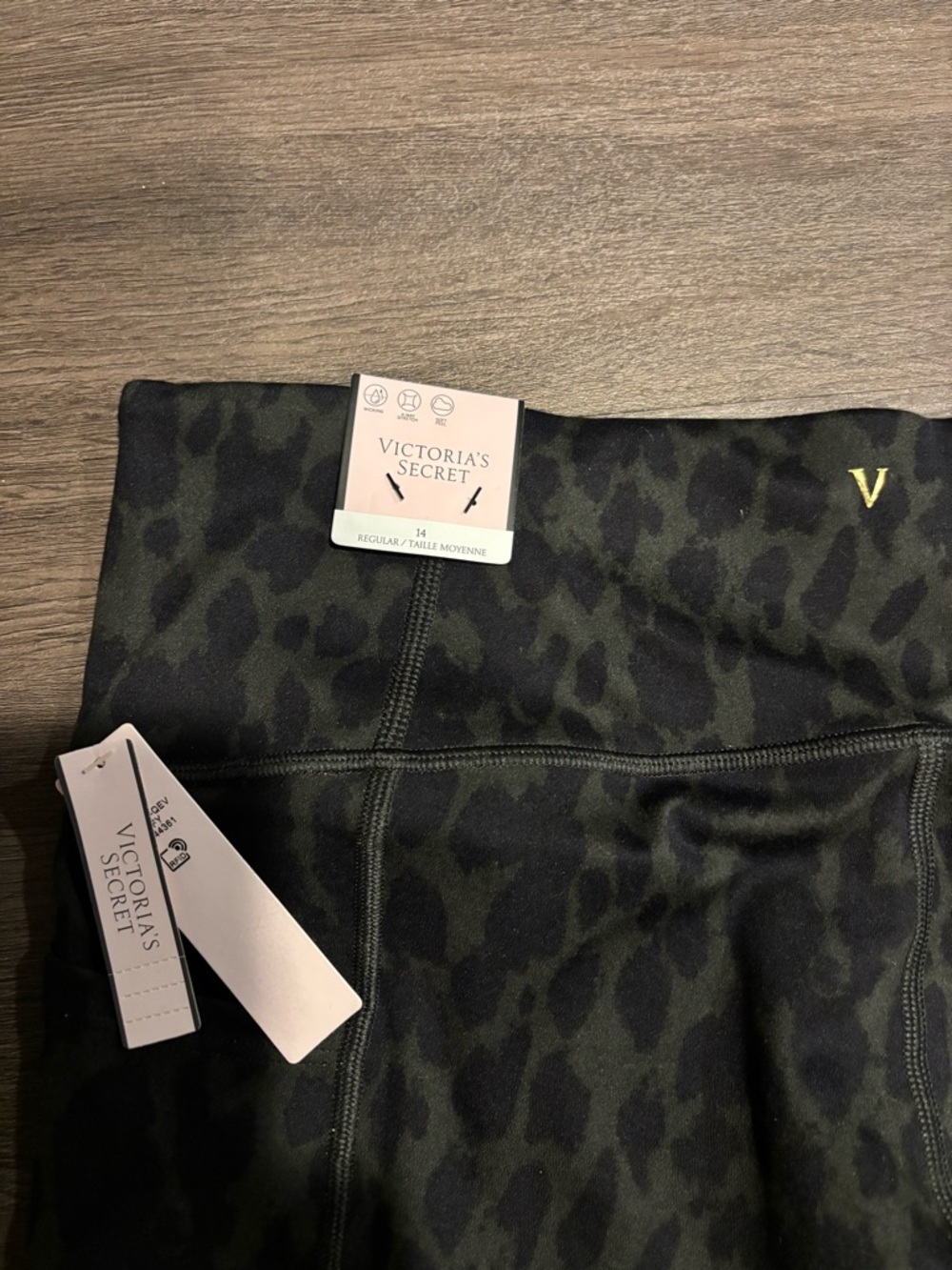 Victoria's Secret Dark Olive Leopard Print High-Waist Leggings - Picture 2 of 2